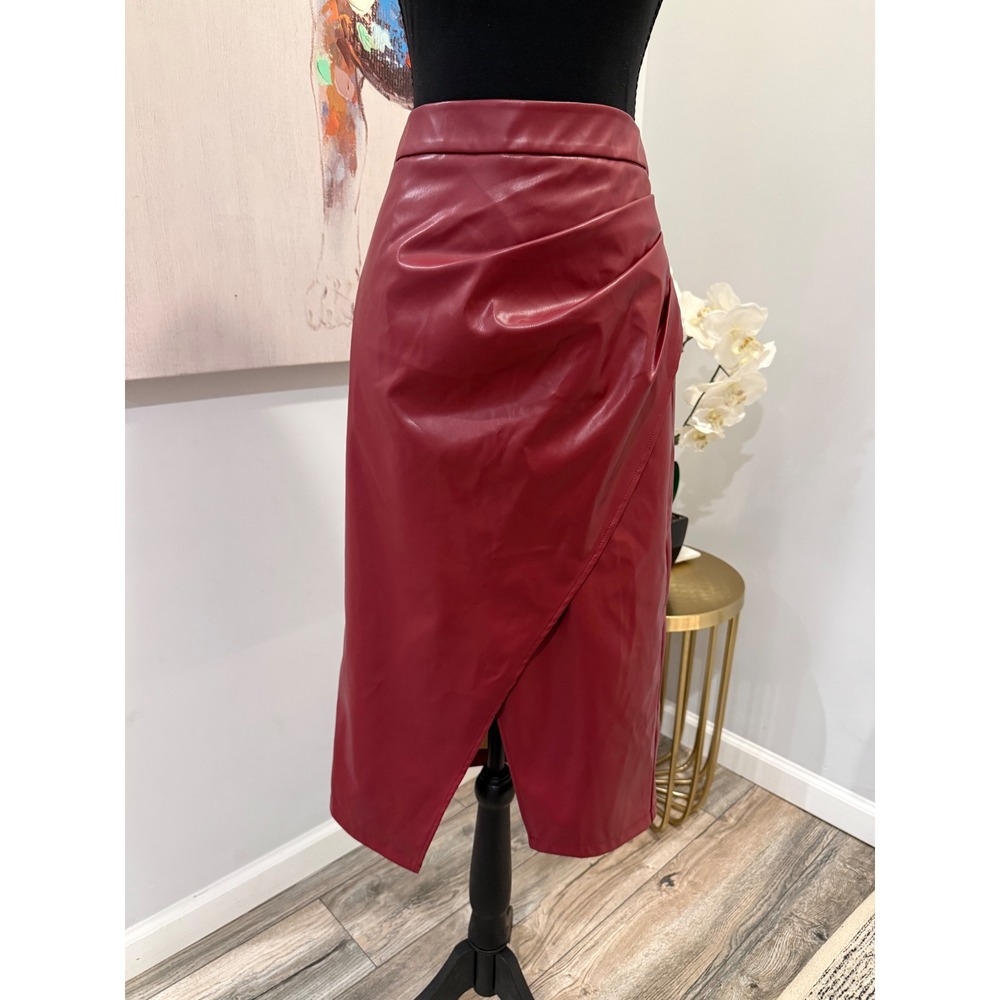 Commense‎ Burgundy Faux Leather Draped Asymmetrical Midi Skirt, M